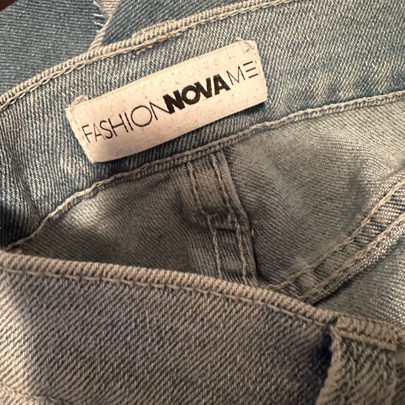 Fashion Nova Patch Jeans - Picture 2 of 5